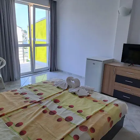 за гости кирови Guest house Ahtopol