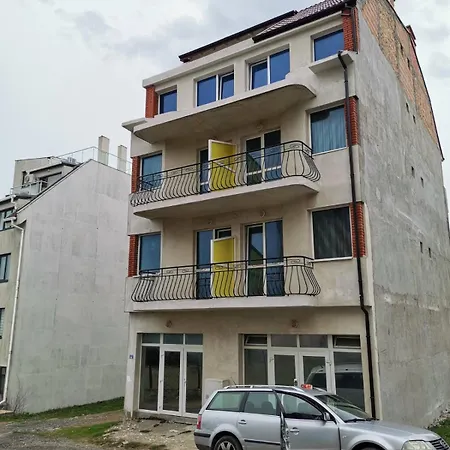 за гости кирови Achtopol