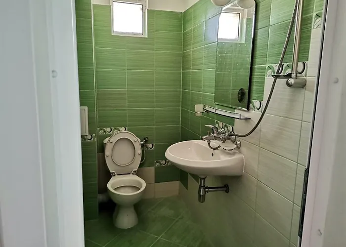 за гости кирови Penzion *