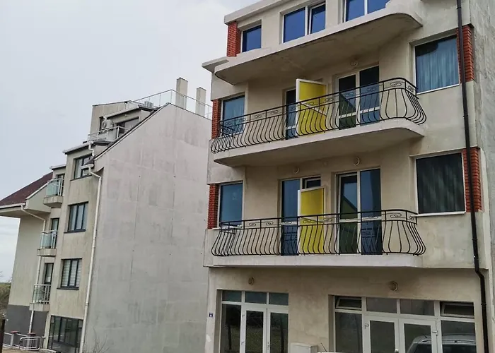 за гости кирови Achtopol